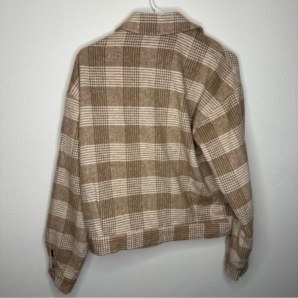Style Rack Tan Teddy Button Jacket Size Small - Picture 4 of 8